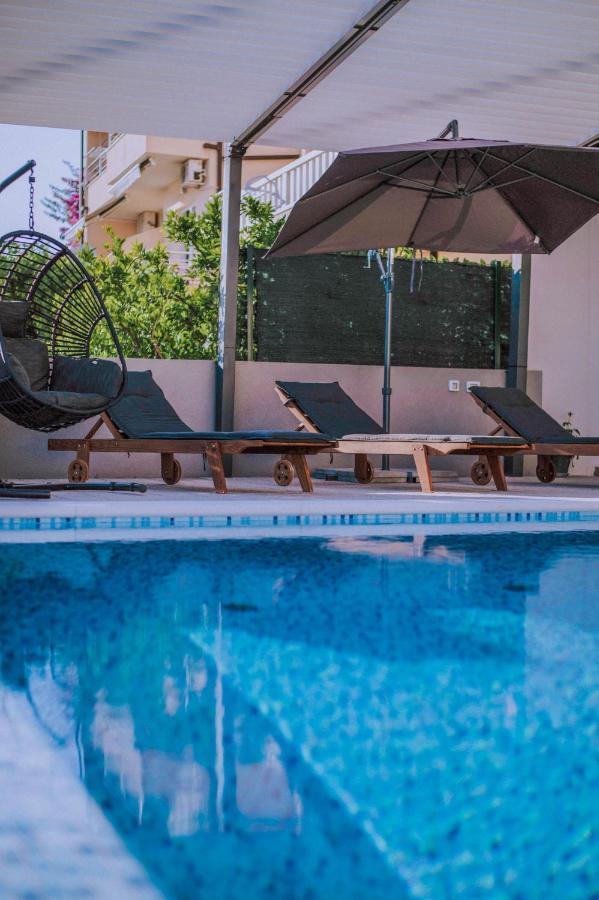 Apartment With Private Pool "Patricia" Makarska Exterior photo